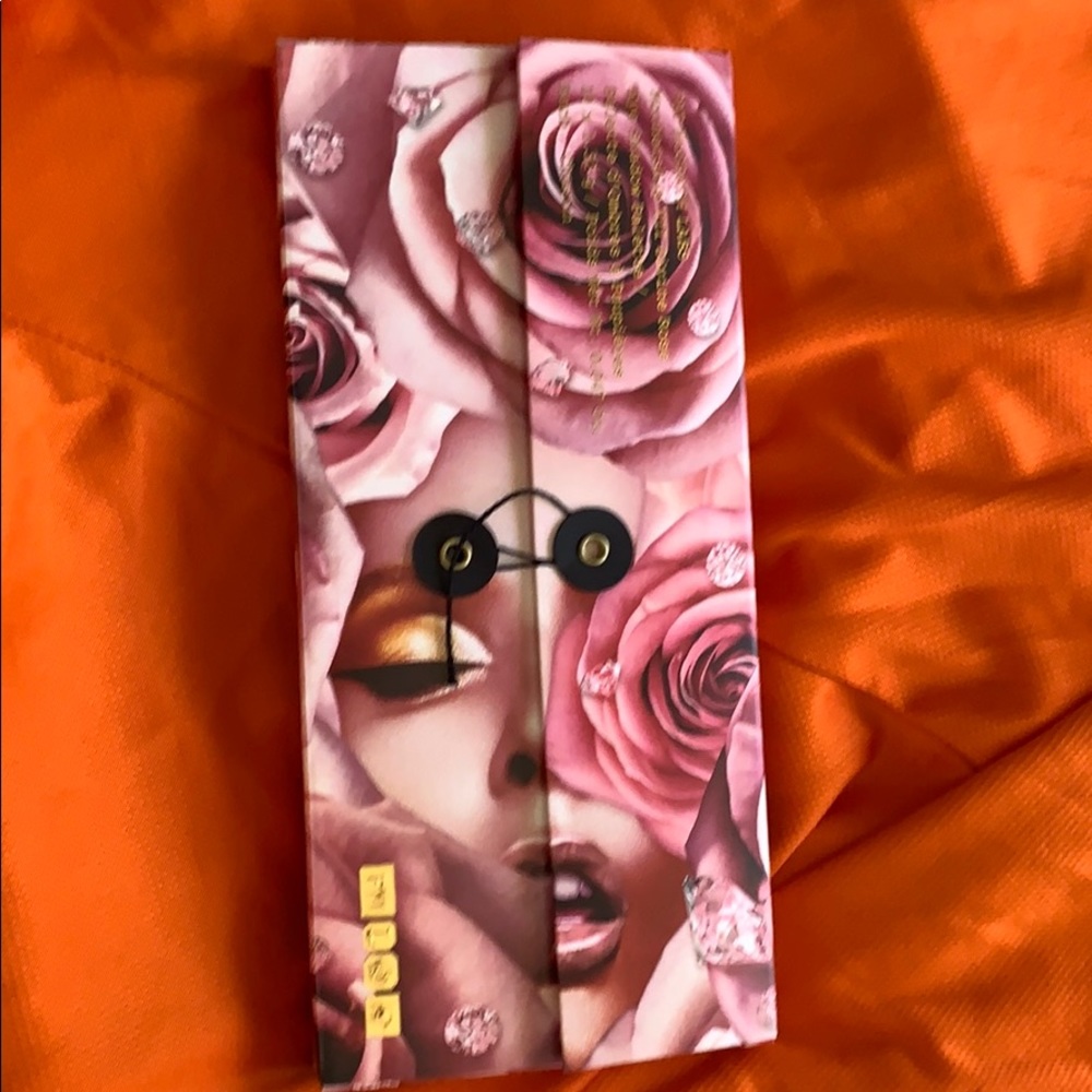 Pat McGrath Mothership VII Divine Rose palette.
